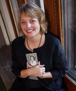 Sherri VandenAkker ’87