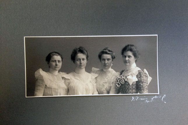 Members of the Class of 1900
